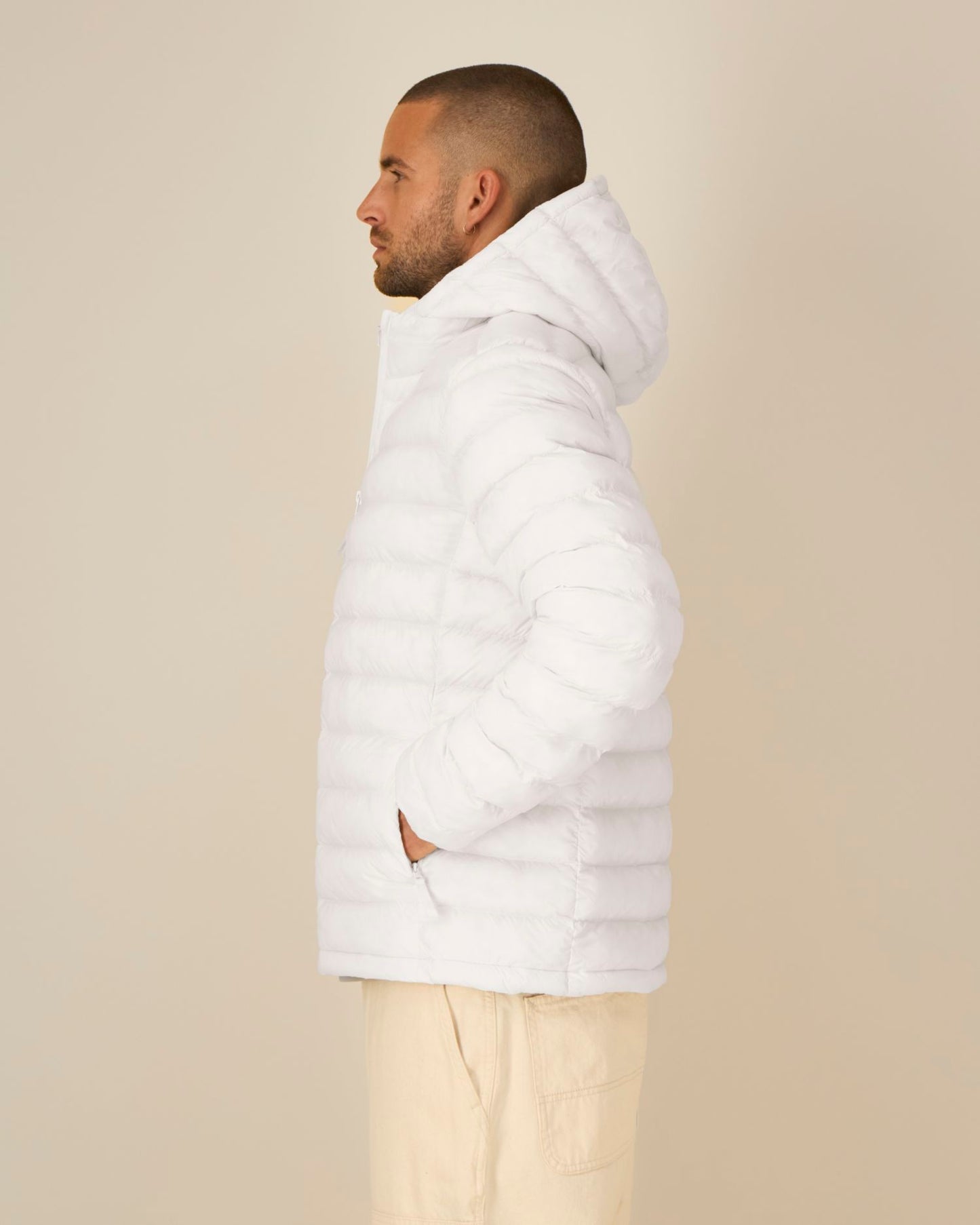 Off White - C018