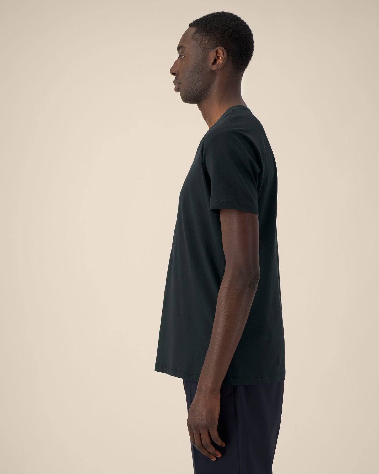 Black - C002