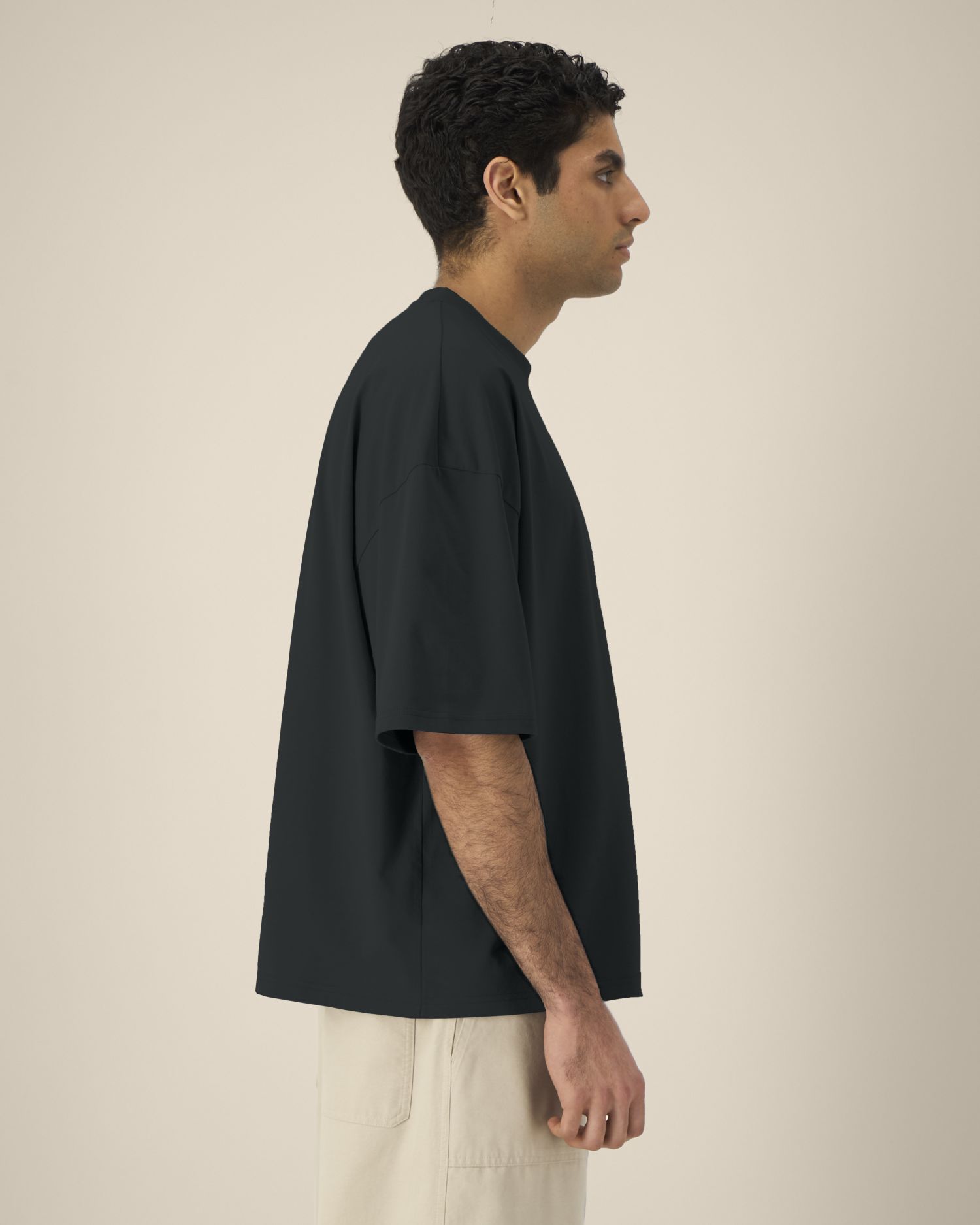 Black - C002