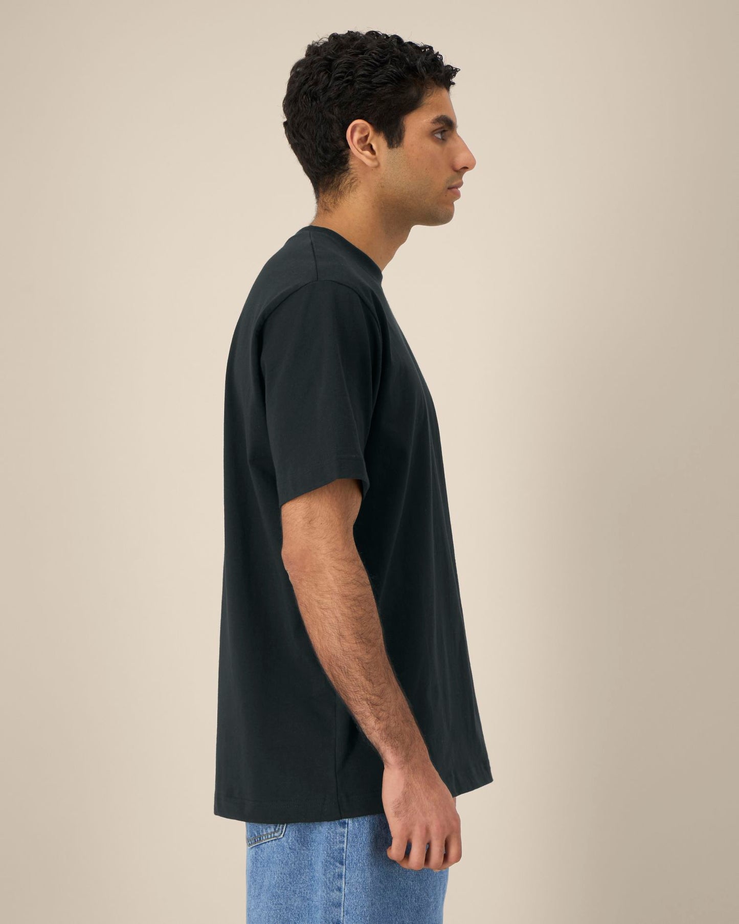 Black - C002