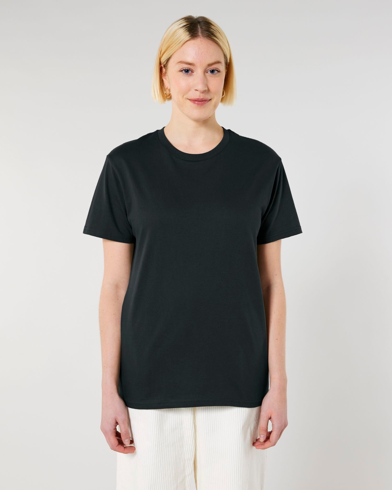 Black - C002