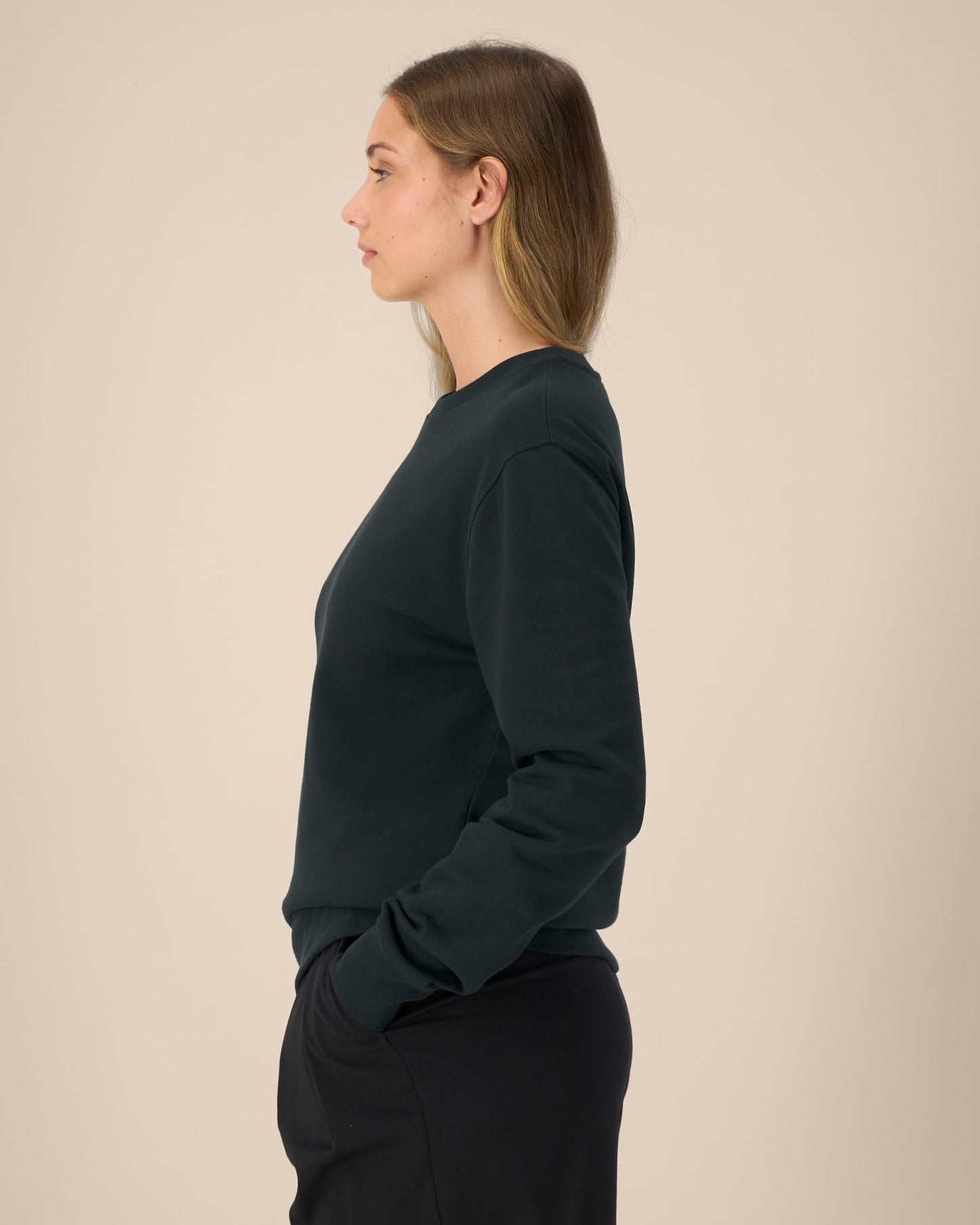 Black - C002