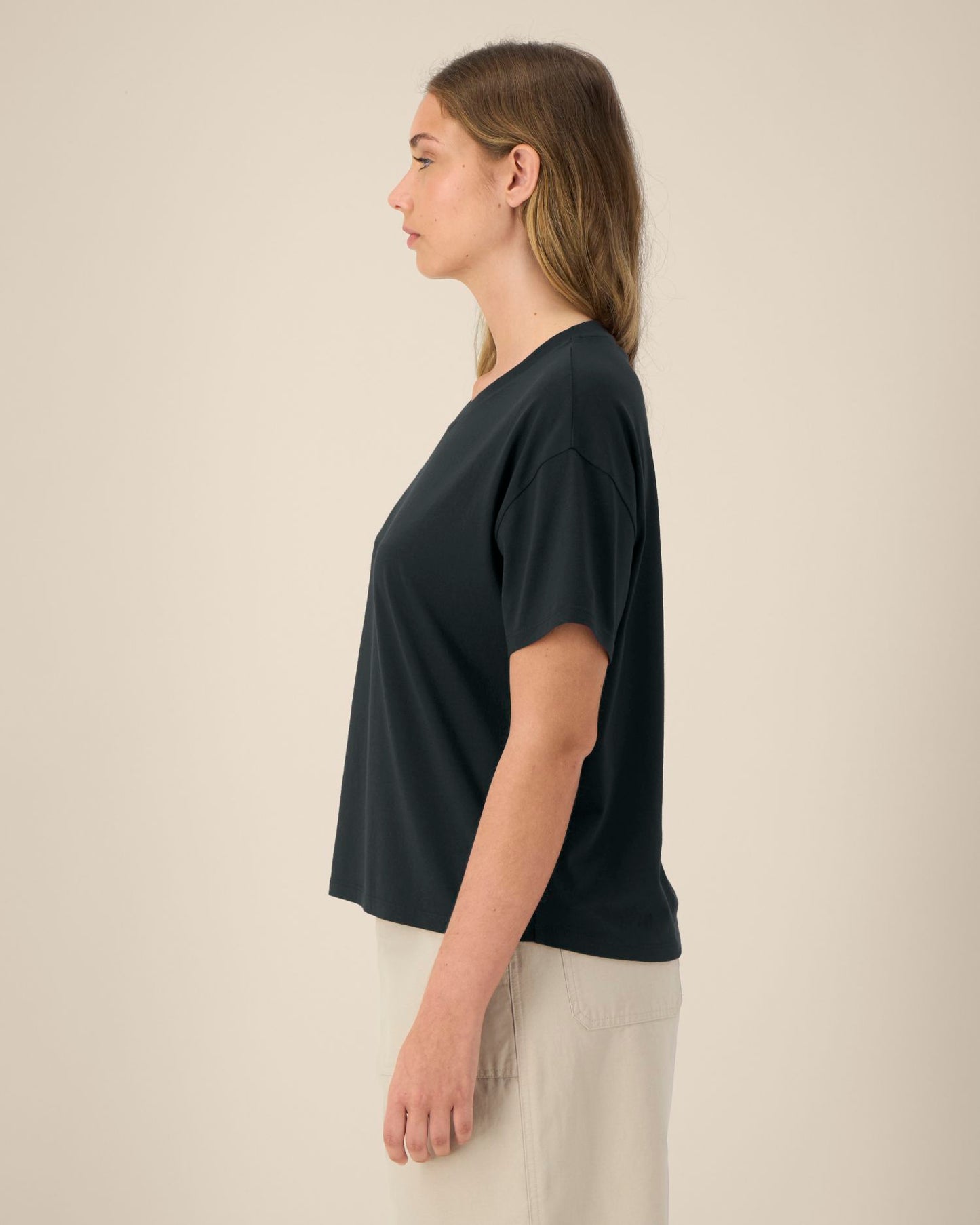 Black - C002