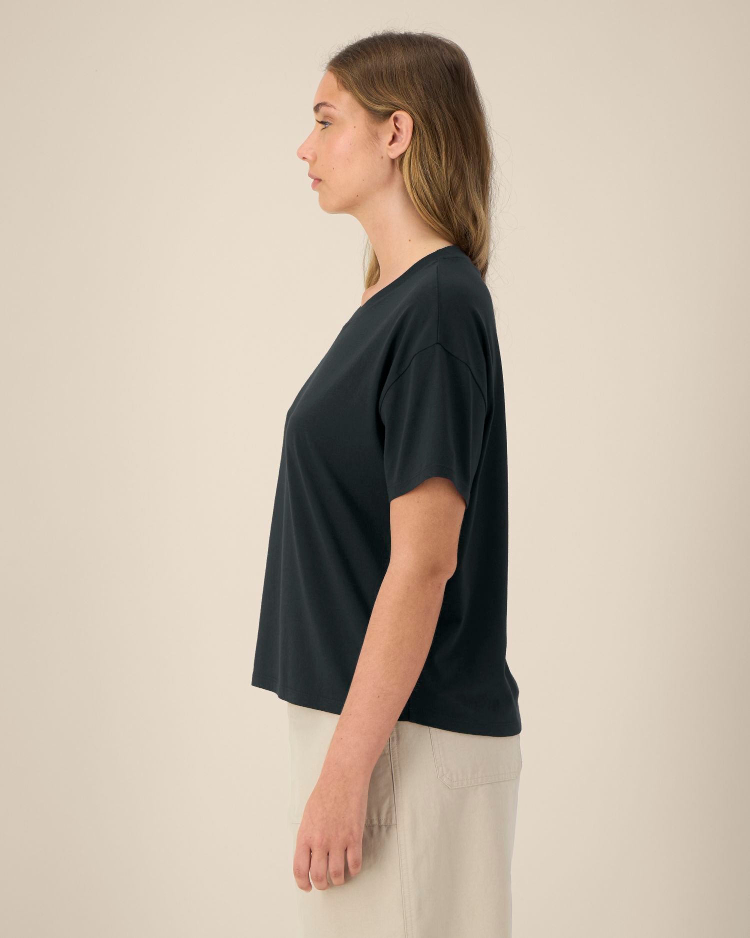 Black - C002