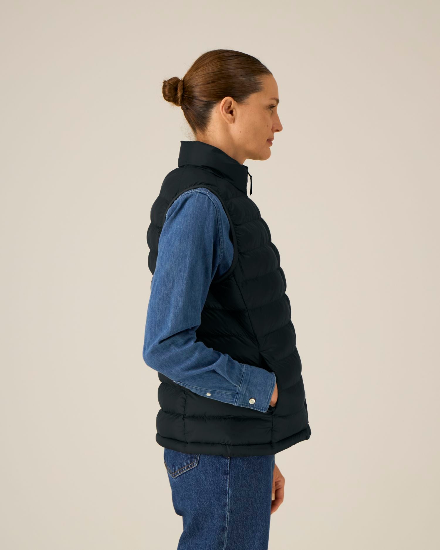 Black - C002