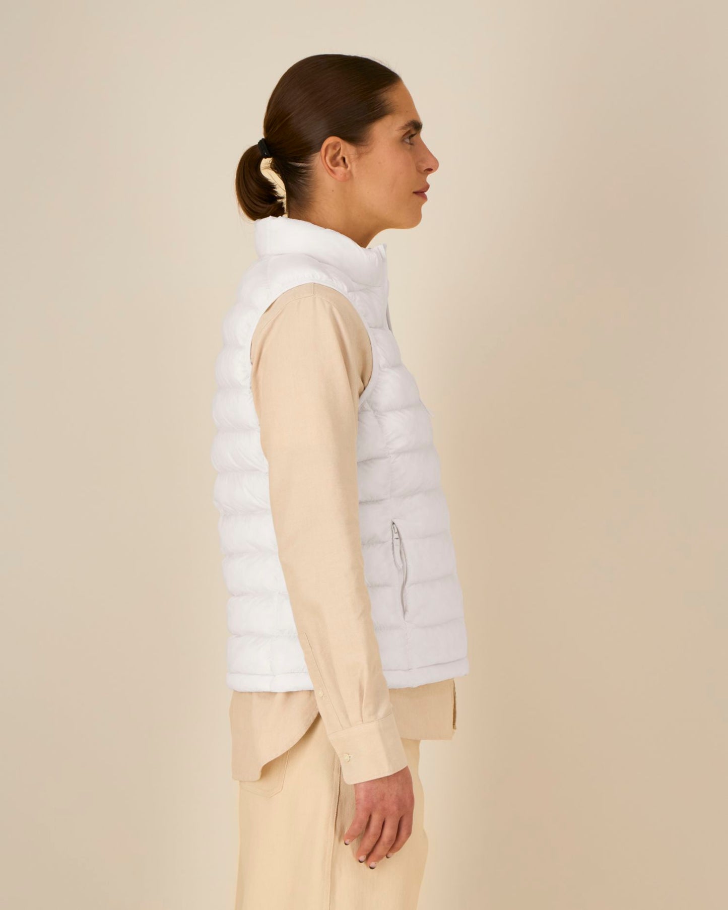 Off White - C018