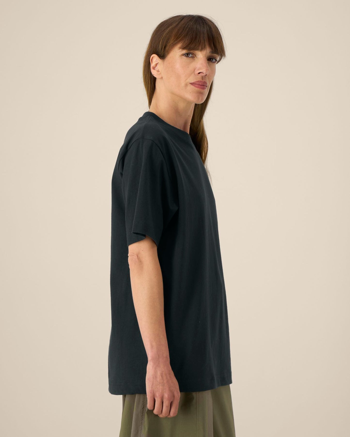 Black - C002